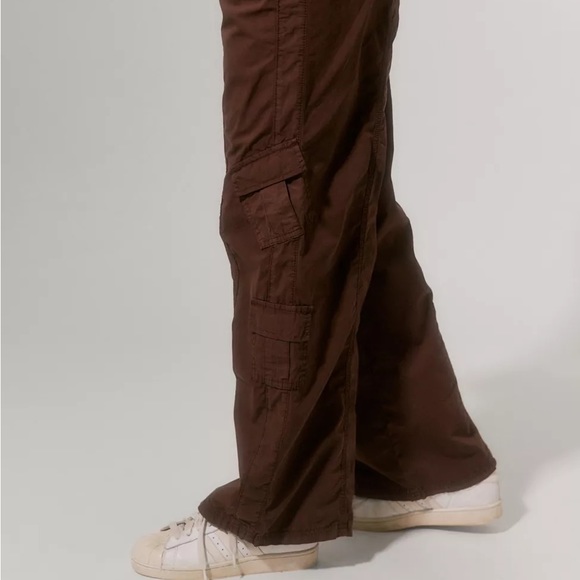 Urban Outfitters BDG Y2K Low-Rise Cargo Pant Chocolate (BRAND NEW) - Picture 4 of 4